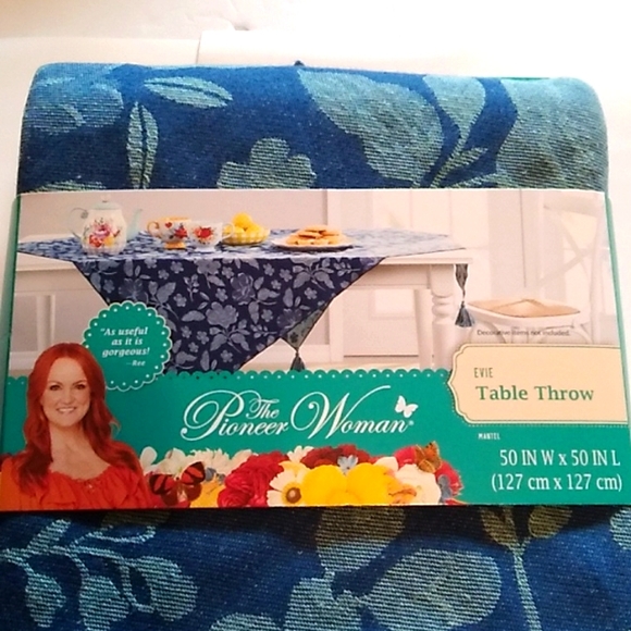 The Pioneer Woman Kitchen Nwt Pioneer Woman Table Runner Poshmark